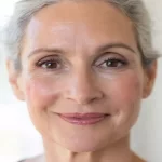 4 Foundation Tips for Mature Skin Over 50 That Look Flawless All Day