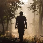 How a Low-Praise Childhood Shapes Quietly Resilient Adults